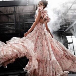 MAC DUGGAL
Pink Ruffle Tiered Floral Cut-Out Chiffon Gown size 10 NWT